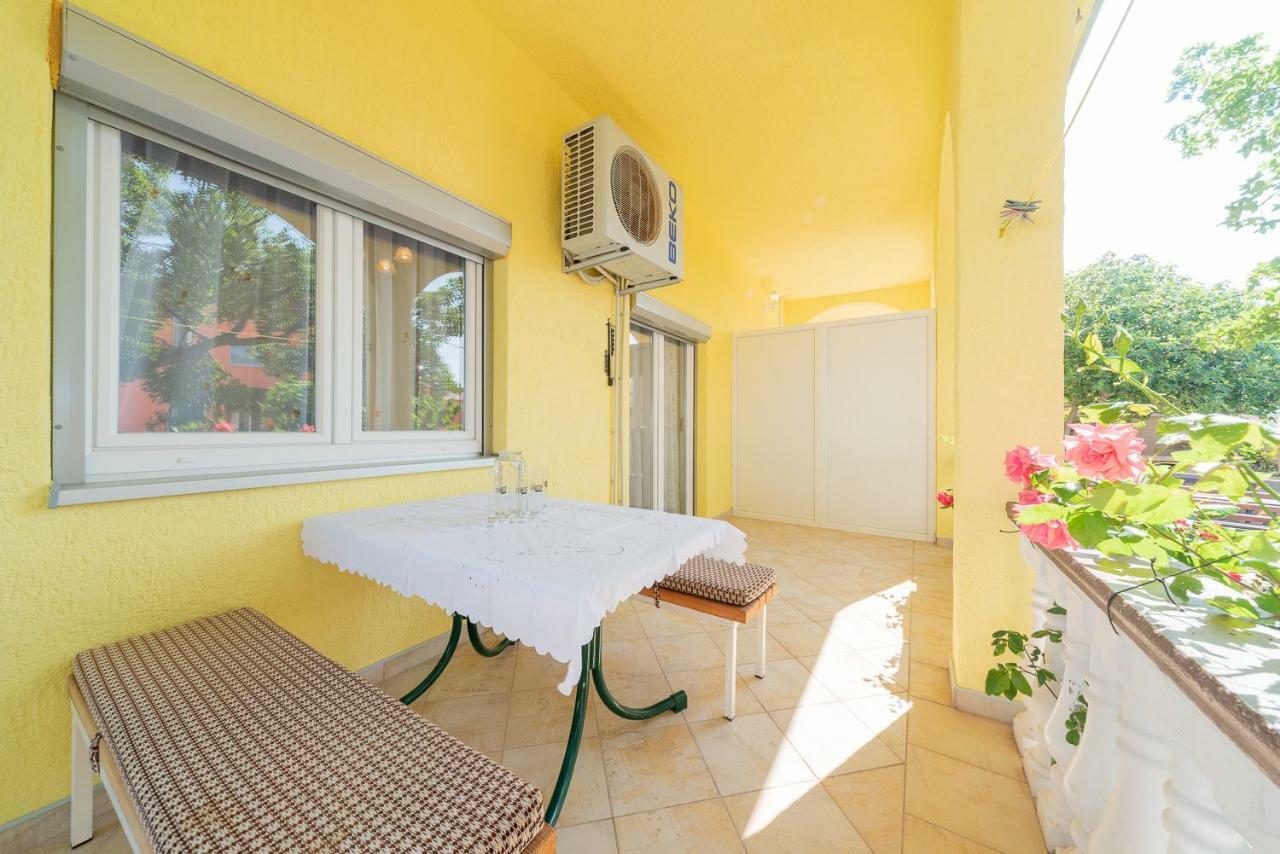 Apartmenthaus Hana Карлобаг Экстерьер фото